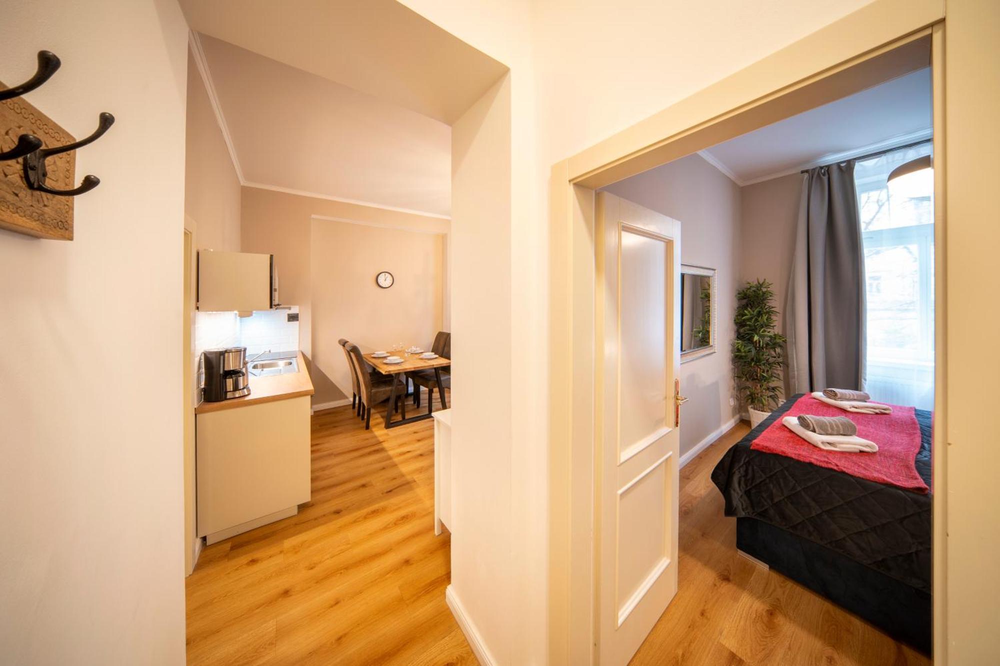 Aparthotel Zborovska